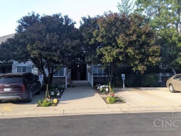 9810 Regatta Drive, Unit 107, Cincinnati, OH 45252