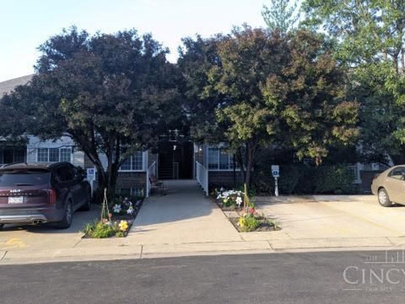 9810 Regatta Drive, Unit 107, Colerain Township, OH 45252 Photo 1