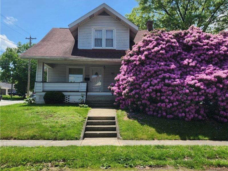 302 Park Street, Orrville, OH 44667 Photo 2