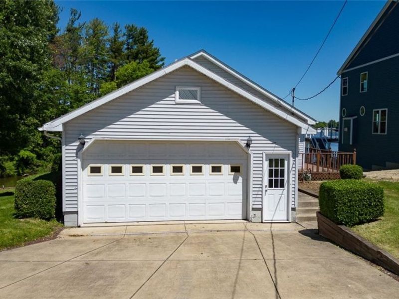 654 Pine Drive , Lake Milton, OH 44429 Photo 11
