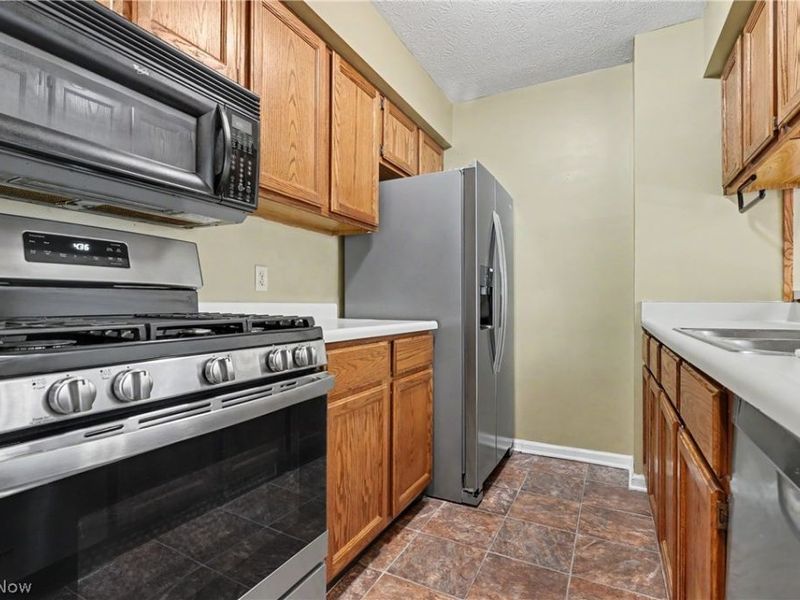 2412 Wrens Drive S, Stow, OH 44224 Photo 12