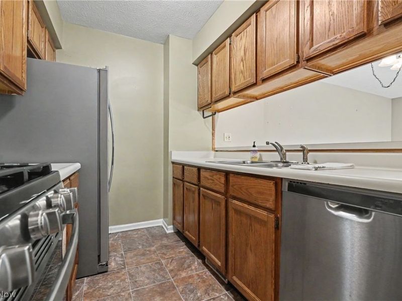2412 Wrens Drive S, Stow, OH 44224 Photo 13