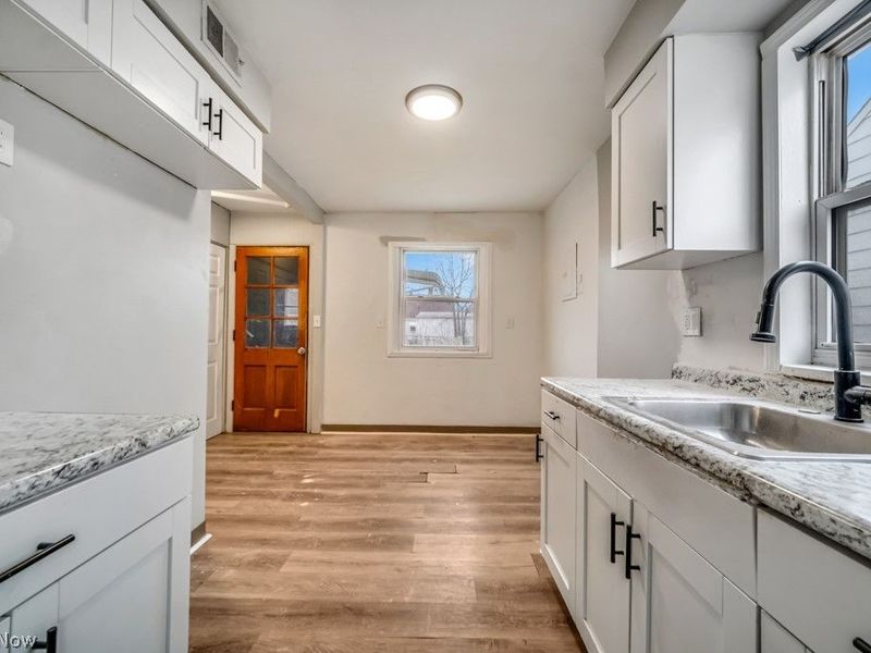 3753 W 117th Street , Cleveland, OH 44111 Photo 6