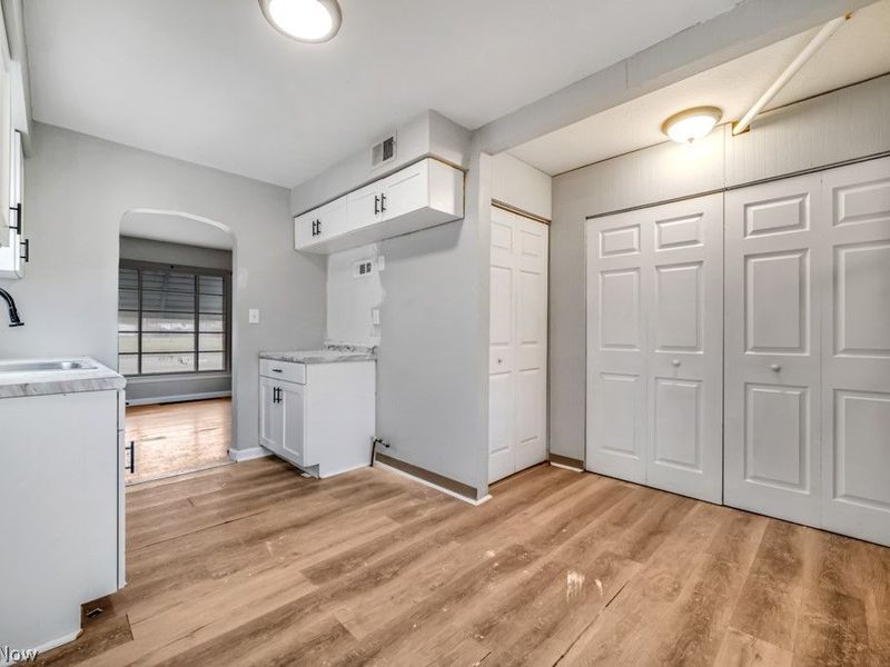 3753 W 117th Street , Cleveland, OH 44111 Photo 8