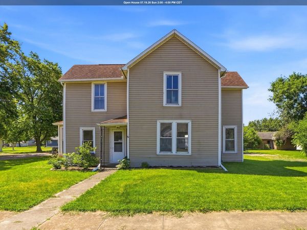 210 E Center Street, Winfield, IA 52659