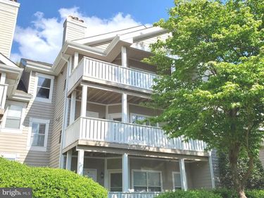 6005 ROSEBUD LANE, Unit 301, CENTREVILLE, VA 20121