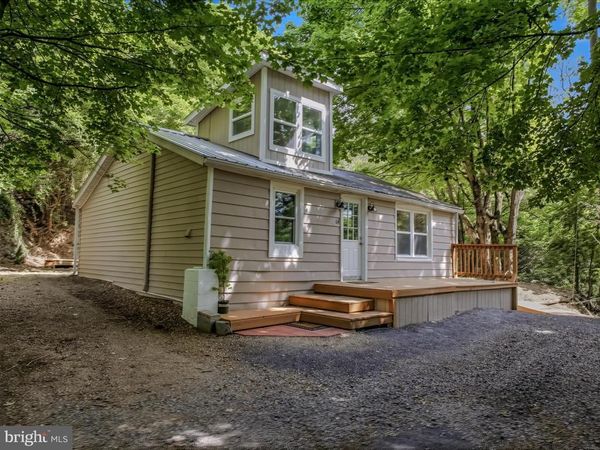 64 HOBDAY LANE, BERKELEY SPRINGS, WV 25411