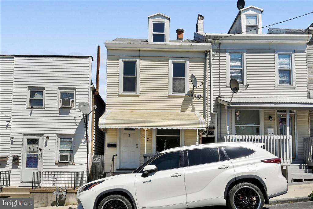 547 S 10th Street, Reading, PA 19602 Main Photo