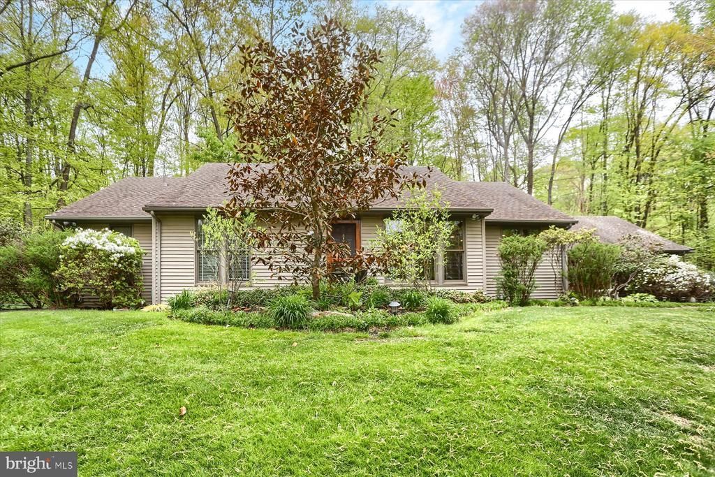 1575 PINE GROVE ROAD, BETHEL, PA 19507
