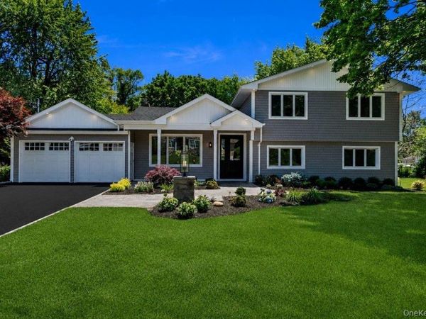 43 Bucknell Drive , Plainview, NY 11803