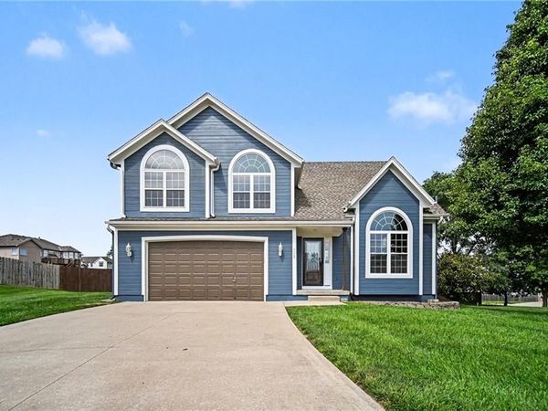712 MADISON CREEK Court, Raymore, MO 64083