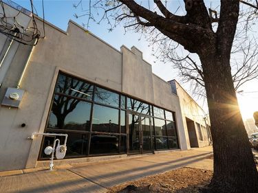 3012 Commerce Street , Dallas, TX 75226