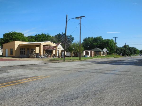203 N Austin Street , Ranger, TX 76470