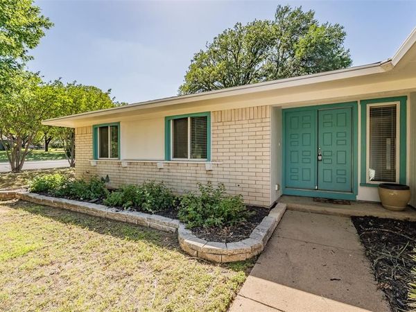 1301 Cedar Ridge Terrace, Euless, TX 76039