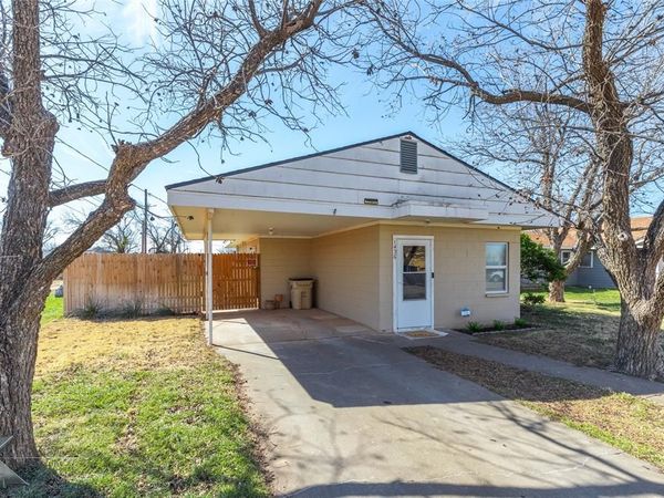 1425 12th Street , Anson, TX 79501