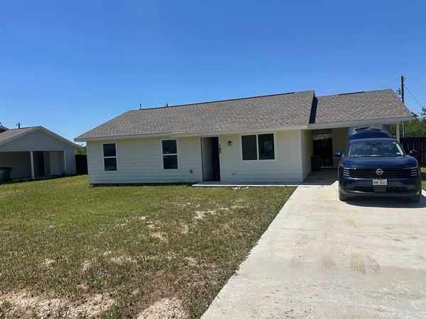 148 Bridlewood Lane, Bridgeport, TX 76426