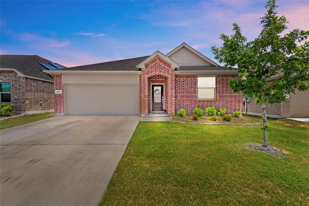 6912 Waterloo Lane, Fort Worth, TX 76179 Main Photo