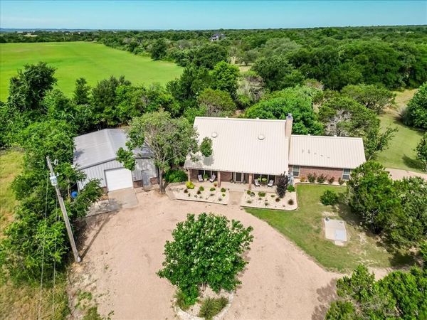 2295 County Road 326 , Glen Rose, TX 76043