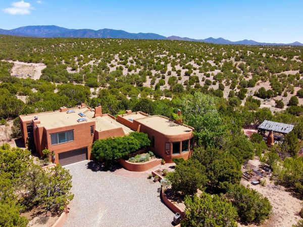 74 E Wildflower Drive , Santa Fe, NM 87506
