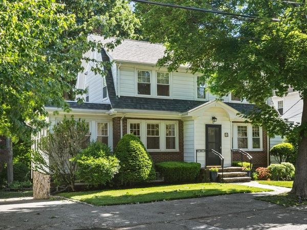 32 Pilgrim Road, Marblehead, MA 01945