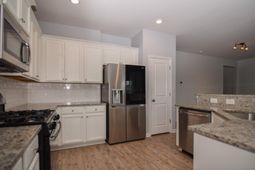 788 Redbud Lane photo 4