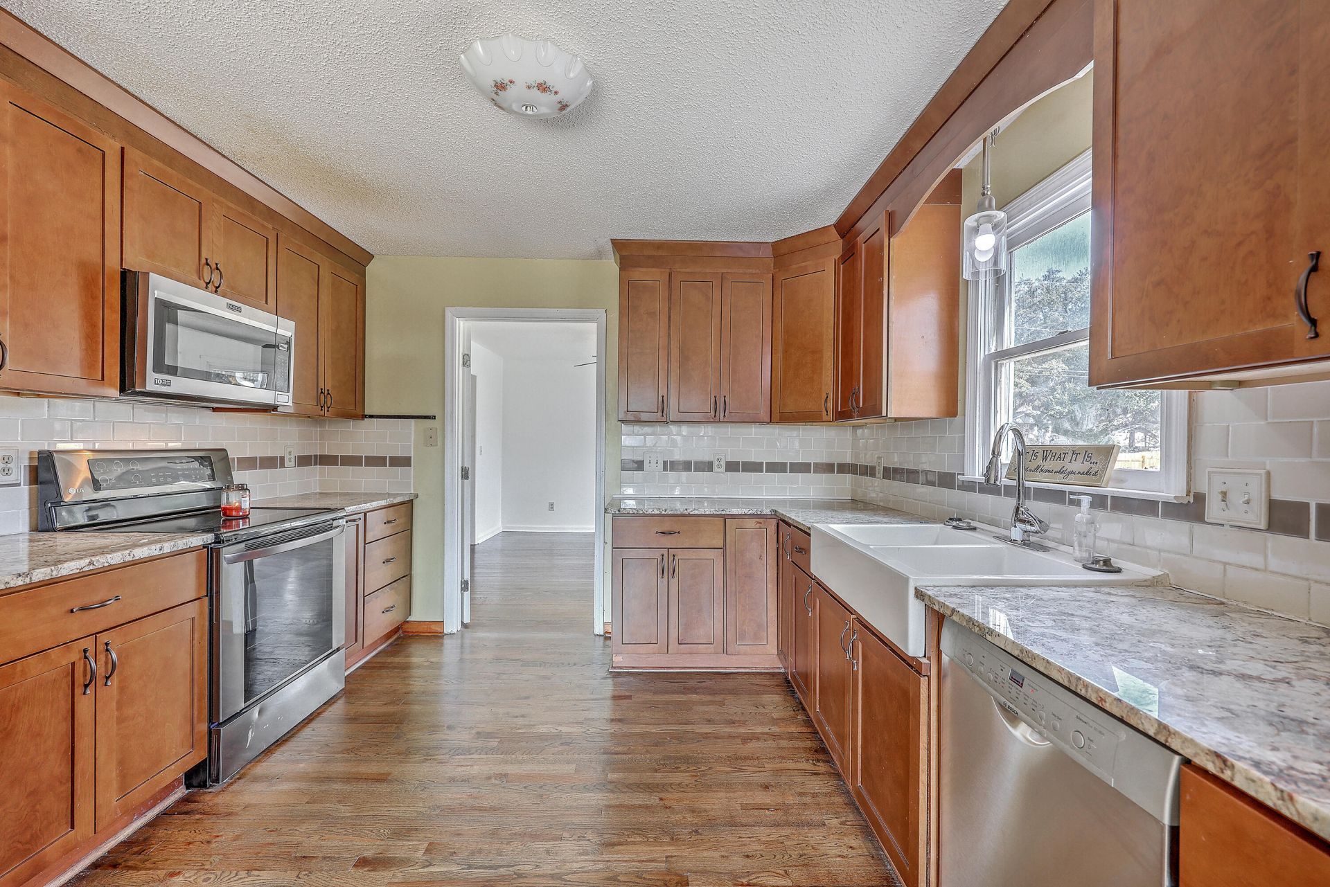 2537 Etiwan Avenue Photo 11