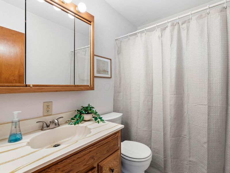 260 Dixon Court, Columbus, OH 43214 Photo 30