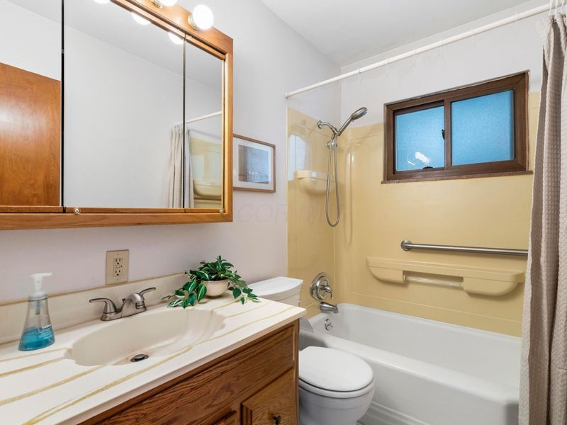 260 Dixon Court, Columbus, OH 43214 Photo 31