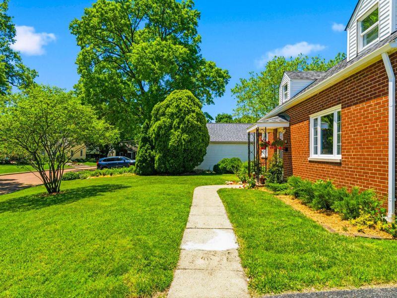 260 Dixon Court, Columbus, OH 43214 Photo 6