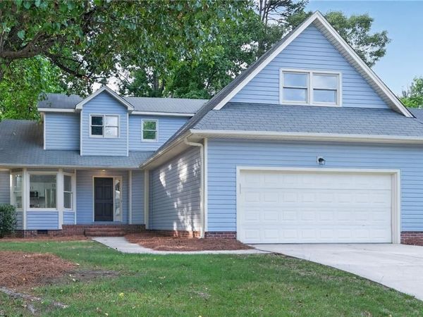 1 Laurel Brook Court , Greensboro, NC 27407