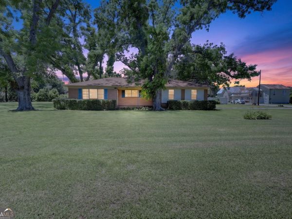 310 S Leroy Street, Metter, GA 30439
