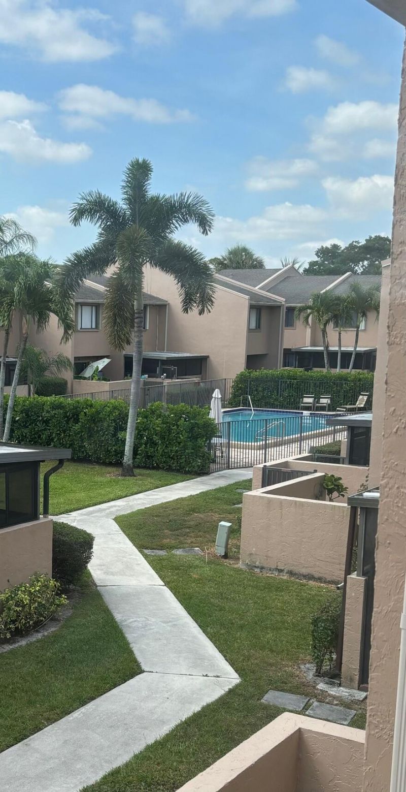 139 Sparrow Drive, Unit 3g, Royal Palm Beach, FL 33411 Photo