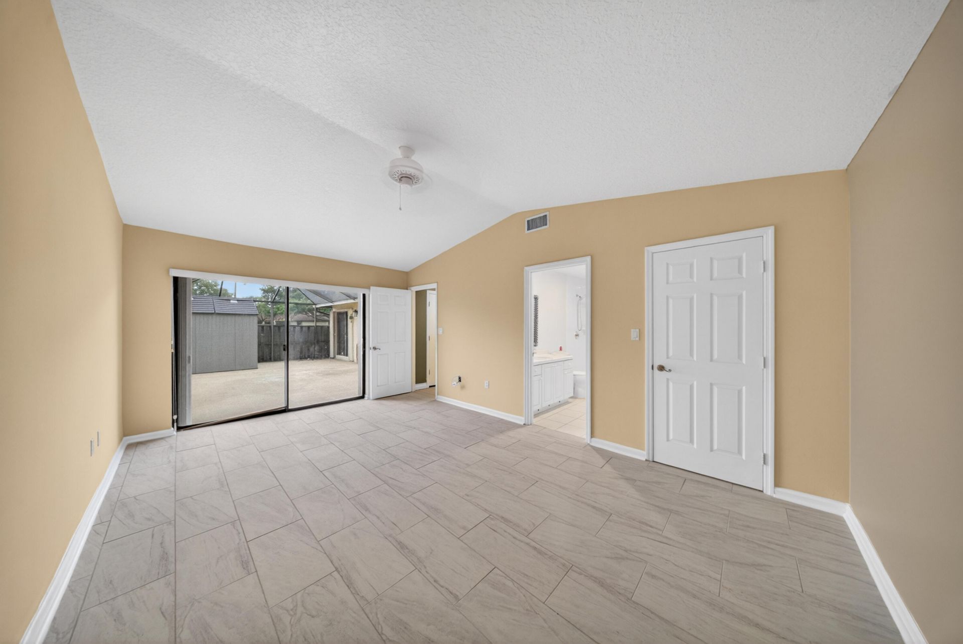 1567 Pheasant Walk, Unit B, Fort Pierce, FL 34950 Photo