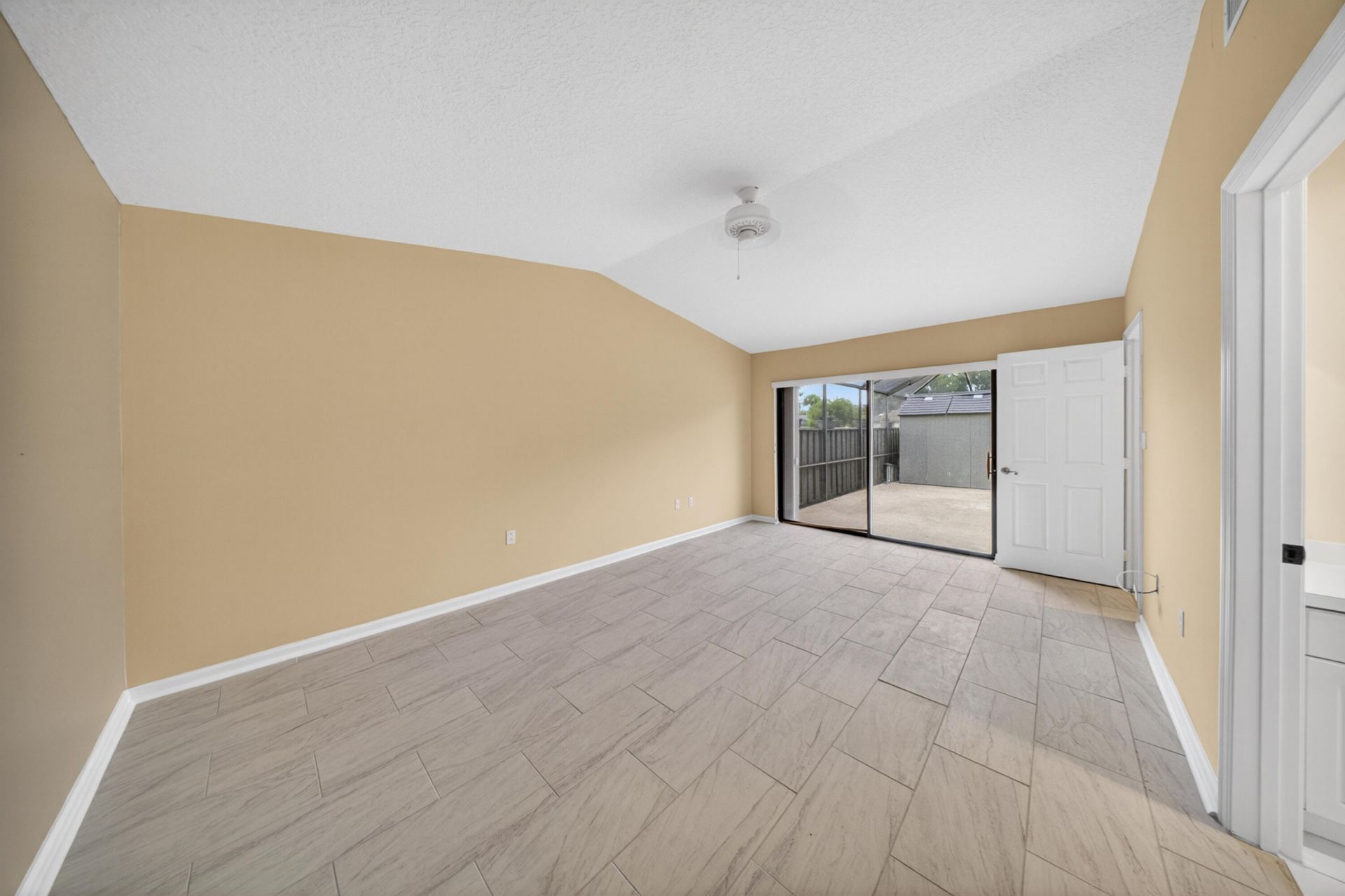1567 Pheasant Walk, Unit B, Fort Pierce, FL 34950 Photo