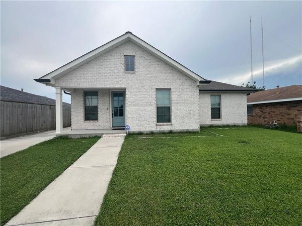 3708 VERONICA Drive , Chalmette, LA 70043