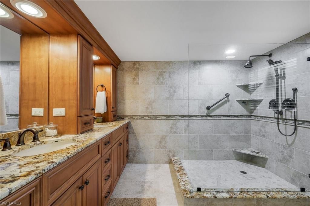 990 Cape Marco Dr , Unit 208, Marco Island, FL 34145 Photo