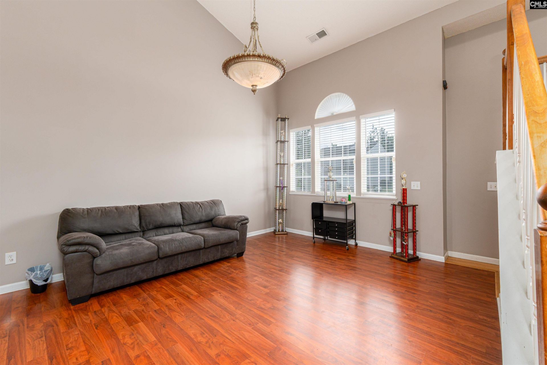 909 Murchison Drive  Photo 4