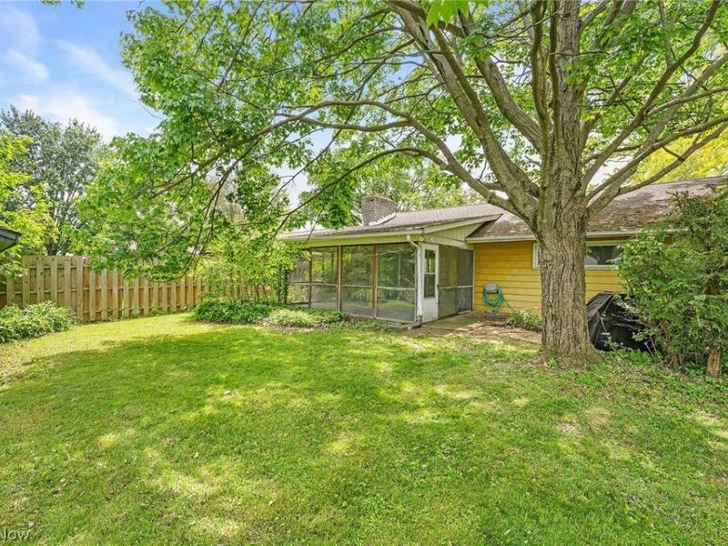 82 Barberry Drive , Berea, OH 44017 Photo 33