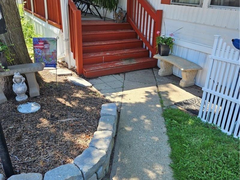 1243 Los Angeles Boulevard NW, North Canton, OH 44720 Photo 2