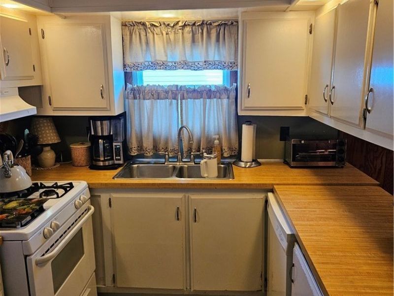 1243 Los Angeles Boulevard NW, North Canton, OH 44720 Photo 6