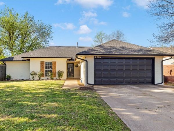2204 Summer Way Lane, Edmond, OK 73013
