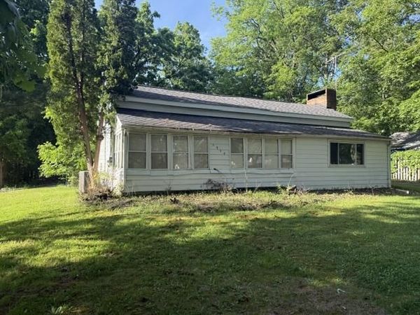 3908 Grand Prairie Road, Kalamazoo, MI 49006