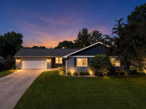 9227 Soaring Hill Place, Fort Wayne, IN 46804