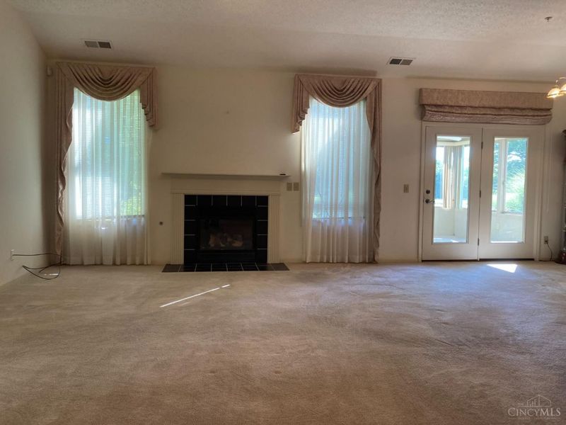 503 Salzberg Lane, Unit 23-4, Springdale, OH 45246 Photo 3