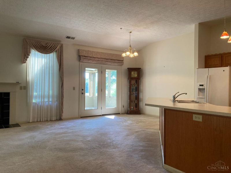 503 Salzberg Lane, Springdale, OH 45246 Photo 6