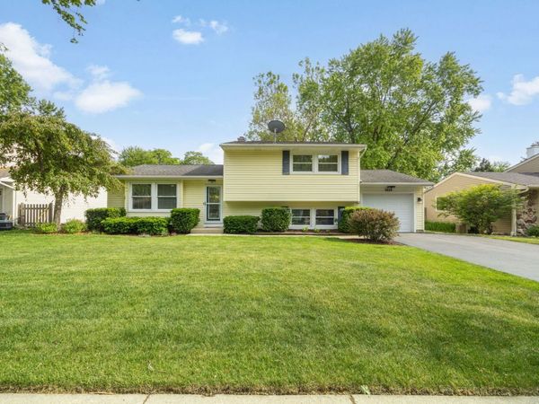 1513 Ronzheimer Avenue , St. Charles, IL 60174