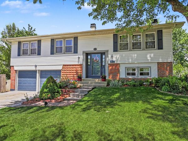 1350 Nottingham Lane , Hoffman Estates, IL 60169