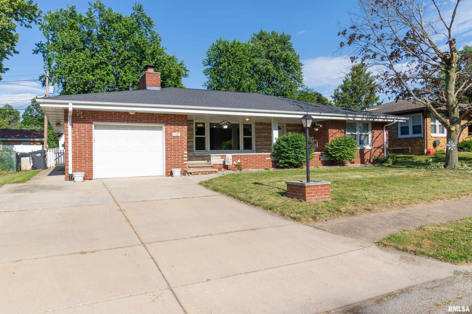 1106 Howard Court, Pekin, IL 61554 Main Photo