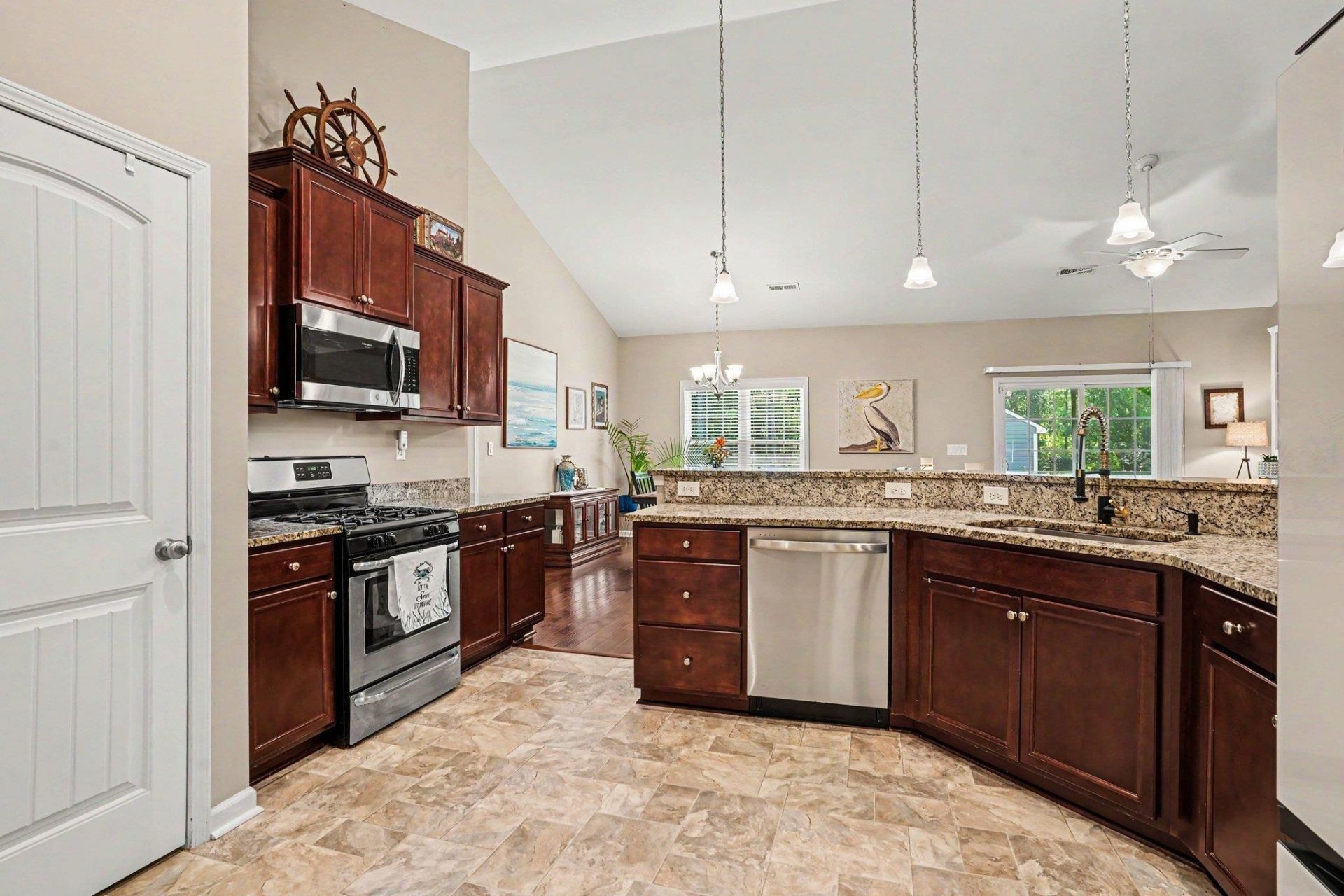 408 Windermere Lake Circle Photo 12