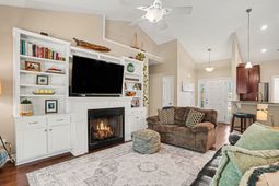 408 Windermere Lake Circle photo 4
